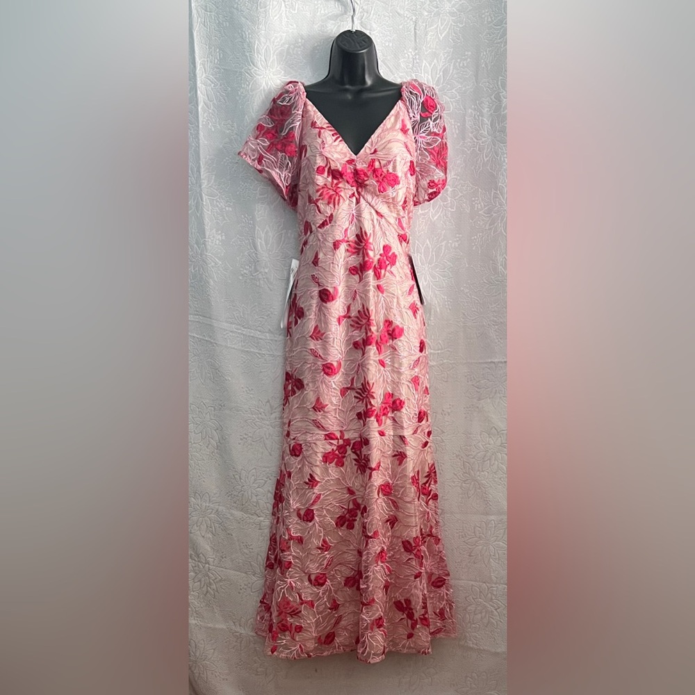 NWT $278 JS Boutique Kaia Gown size 8